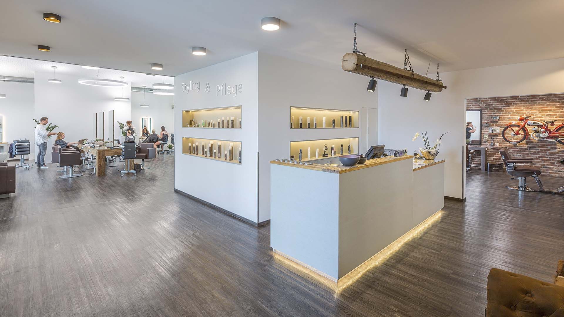 Cut & Coffee | Einbeck